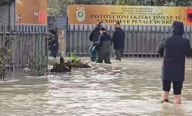 Ministri i Drejtësisë, me çizme në burgun e përmbytur të Durrësit