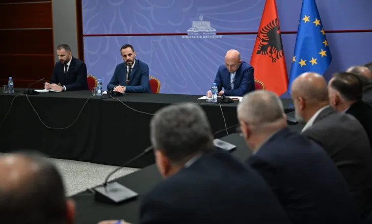 Ministri i Drejtësisë thërret në takim drejtorët e burgjeve: Transferim i personave me rrezikshmëri, SHKB të shtojë kontrollet