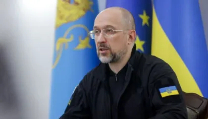 Ministri i Mbrojtjes në Ukrainë jep dorëheqjen, Parlamenti ia miraton!