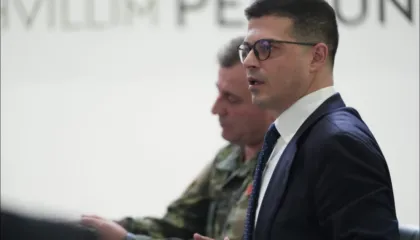 Ministri Vengu thirrje të rinjve: Bëhuni pjesë e Forcave të Armatosura, edhe 24 orë për të aplikuar