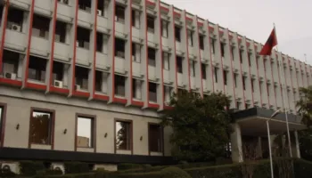 Ministria e Jashme apel shqiptarëve në Iran: Ja ku mund të kontaktoni për ndihmë