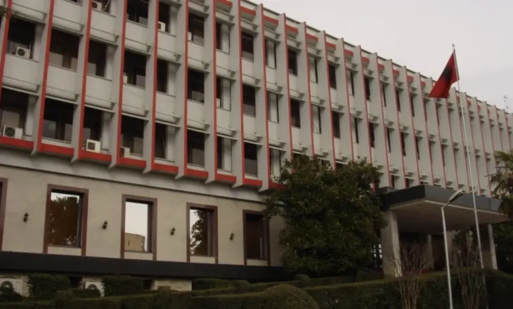 Ministria e Jashme apel shqiptarëve në Iran: Ja ku mund të kontaktoni për ndihmë