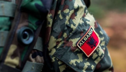 Ministria e Mbrojtjes thirrje të rinjve: Bëhuni pjesë e Forcave të Armatosura