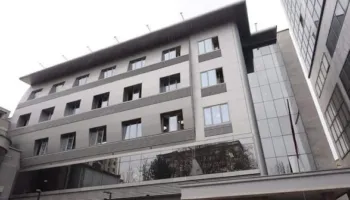 Ministria e Shëndetësisë rrit çmimet e ilaçeve brenda ditës me 4000%