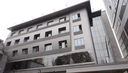 Ministria e Shëndetësisë rrit çmimet e ilaçeve brenda ditës me 4000%