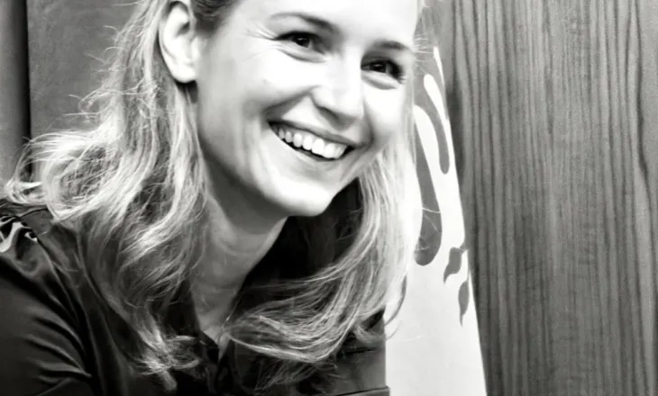 “Mirupafshim Shqipëri, llaçin e shpifjeve dhe pluhurin e konspiracioneve t’i kam lënë në derë”, Lea Ypi reagon pas përfoljes si kryeministre teknike: Për vete do mbaj…