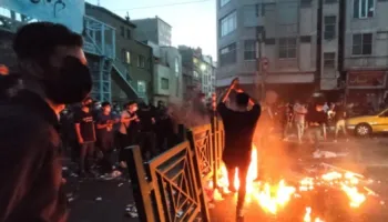 Mjeku iranian pretendon se mbi 200 protestues janë vrarë në Teheran