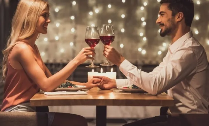 Mos i bëni! 5 gjërat që një burrë nuk do jua tolerojë kurrë në takimin e parë