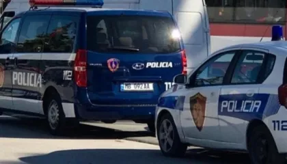 ‘Mos më prekni, jam police’/ Si nisi sherri mes dy motrave dhe efektives në Tiranë