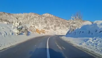 Mot i acartë në Qarkun Elbasan, termometri në zonat malore zbret në -15 gradë Celsius