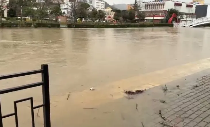 Moti i keq, Bashkia e Lezhës njoftim për qytetarët: Situata pritet të rëndohet