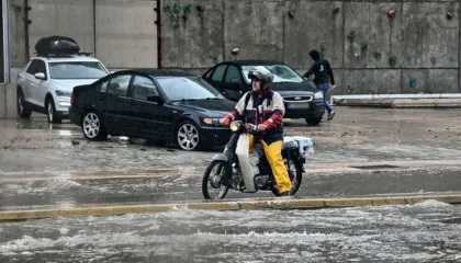 Moti i keq ‘gjunjëzon’ Greqinë/ Mbyllen të gjitha shkollat në Athinë! Alarm i kuq në disa zona