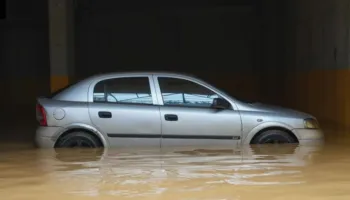 Moti i keq gjunjëzon Kosovën/ Përmbytje, dëme dhe pezullim i mësimit