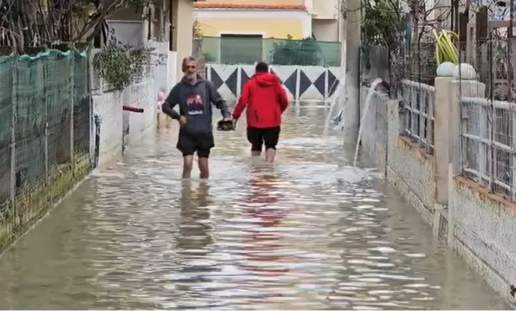Moti i keq në Durrës/Situata më problematike në ish-Kënetë, 953 banesa të përmbytura