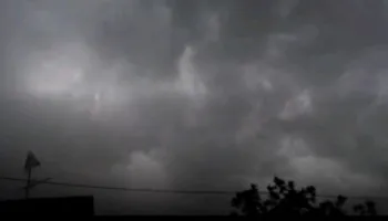 Moti i keq në Elbasan lë rreth 10 mijë banorë në errësirë totale