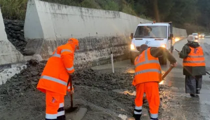 Moti i keq në vend, ARRSH: Probleme në disa akse rrugore, kontraktorët në terren 24/7