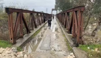 Moti i keq në Vlorë/ Evakuohen 13 banesa në Novoselë, rritet niveli i ujit