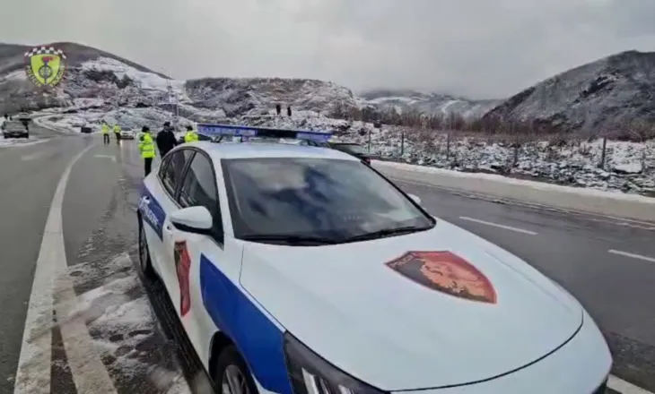 Moti i keq/ Policia rrugore iu bën apel drejtuesve të automjeteve: Përdorni goma dimërore dhe pajisje antirrëshqitëse