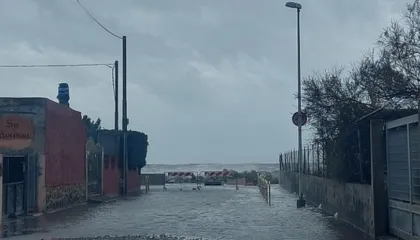 Moti i keq “pushton” Italinë, jepet alarmi në jug të vendit