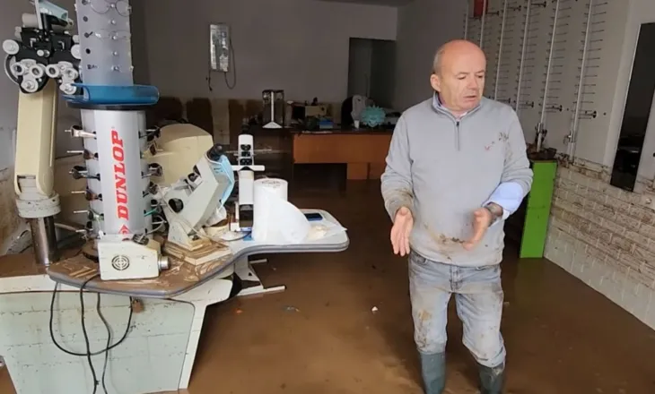 “M’u shkatërrua gjithçka”/ Biznesmeni përlotet në Gjirokastër: Dëmi 100 mijë euro