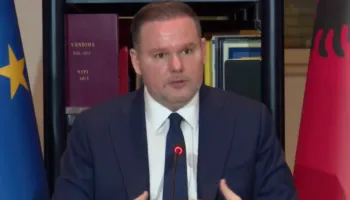 Mungesa e Veliajt në Bashkinë e Tiranës, ministri Demo: Ndikon shumë…