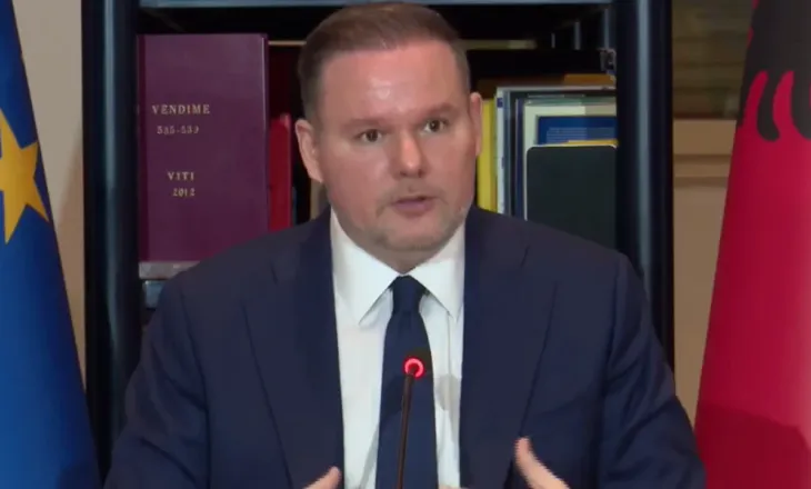 Mungesa e Veliajt në Bashkinë e Tiranës, ministri Demo: Ndikon shumë…