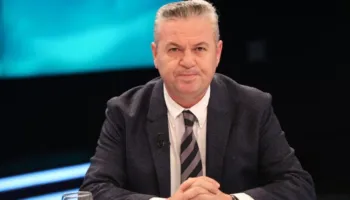 Murrizi ironizon protestën e PD: Të enjten votojnë për Ramën, të shtunën të ftojnë për rrëzimin e tij