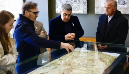 Muzeu në Krujë ekspozon hartën e rrallë të vitit 1455 me emrin e Skënderbeut (FOTO)