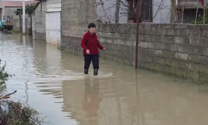 “Na erdhi lumi menjëherë”, banorët e Ferrasit të tronditur: Na mori gjithçka, ushqimet janë nën ujë