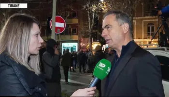 “Na hodhën spraj në fytyrë”, Luçiano Boçi për Top Channel: Protesta është pa skenarë, policët nuk po ushtrojnë detyrën e tyre