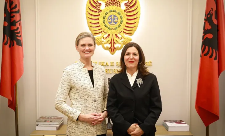 Nancy VanHorn takon kryetaren e re të Gjykatës Kushtetuese, Ambasada Amerikane: Mbështetja për sundimin e ligjit forcon drejtësinë në Shqipëri
