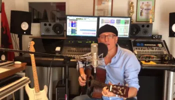 Naser Berisha: A më kujton? (teksti dhe kënga)