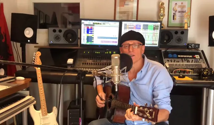 Naser Berisha: A më kujton? (teksti dhe kënga)