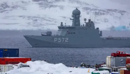 NATO reagon për sigurinë e Groenlandës në Arktik mes presionit të SHBA-së