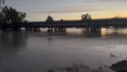 Ndalimi i reshjeve të shiut/ Bie niveli i ujit në Vjosë, shkon në 8.4 metra