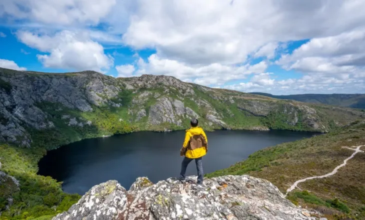 Ndodh edhe kështu, AI në faqen e një kompanie udhëtimesh i dërgon turistët në burime termale… që nuk ekzistojnë