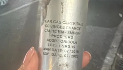 Ndodh edhe kjo/ Hidhet gaz lotsjellës i skaduar në protestë