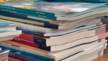 Ndryshojnë tekstet shkollore, ekspertja e arsimit: Do përshtaten sipas rekomandimeve të BE, në fokus dixhitalizimi