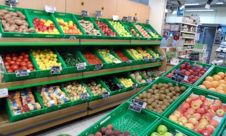 Ndryshon piramida ushqimore/ Në qendër të vëmendjes, shmangia e ushqimeve të procesuara dhe yndyrnat