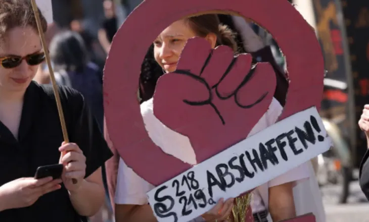 Në ç’kuptim aborti është ende krim në Gjermani?