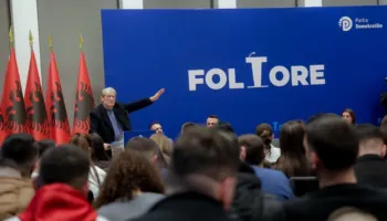 “Në zgjedhje s’shkojmë dot me të”, Berisha para të rinjve demokratë: Ju garantoj se Rama rri dhe 12 vite në pushtet, duhet angazhohemi në lëvizje të fuqishme