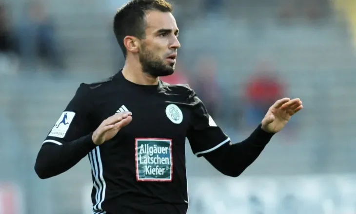 Në zi bota e futbollit/ Ndahet nga jeta në moshën 42-vjeçare pas betejës me kancerin futbollisti francez