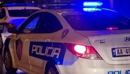 Nën kërcënimin e çekiçit, një person grabit një subjekt kredidhënës në Shkodër