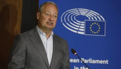 Nga Balluku te protesta e opozitës, raportuesi i PE-së: S’komentojmë çështje juridike! Të luftohet me argumente jo me molotov