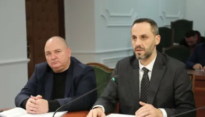 Nga mbrojtja e të miturve, zjarrvënia deri tek parkimi i dyfishtë, Lamallari prezanton ndryshimet në Kodin Penal