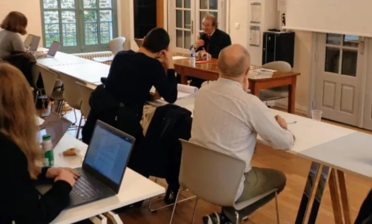 Nga oborret e shkollave te agjentët e shërbimeve sekrete, cili është kursi në Paris që krijon “spiuna”