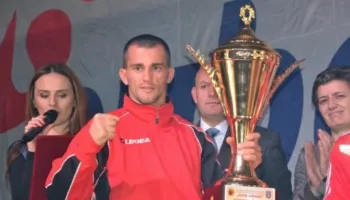 Ngjarje e rëndë në burgun e Reçit, sherr i dhunshëm mes dy të burgosurve, Astmer Bilali dhe Mikel Thani përfundojnë në spital