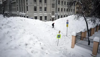 “Ngrin” Moska, regjistrohen reshjet më të dendura të borës në më shumë se 200 vjet (VIDEO)