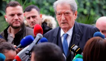 “Ngushtohet” laku për familjen Berisha, SPAK ka futur në skaner pasuritë që nga viti ’92, ja si fëmijët e tij kanë…