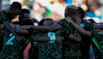 Nigeria fiton “finalen e vogël” ndaj Egjiptit. Salah totalisht në hije